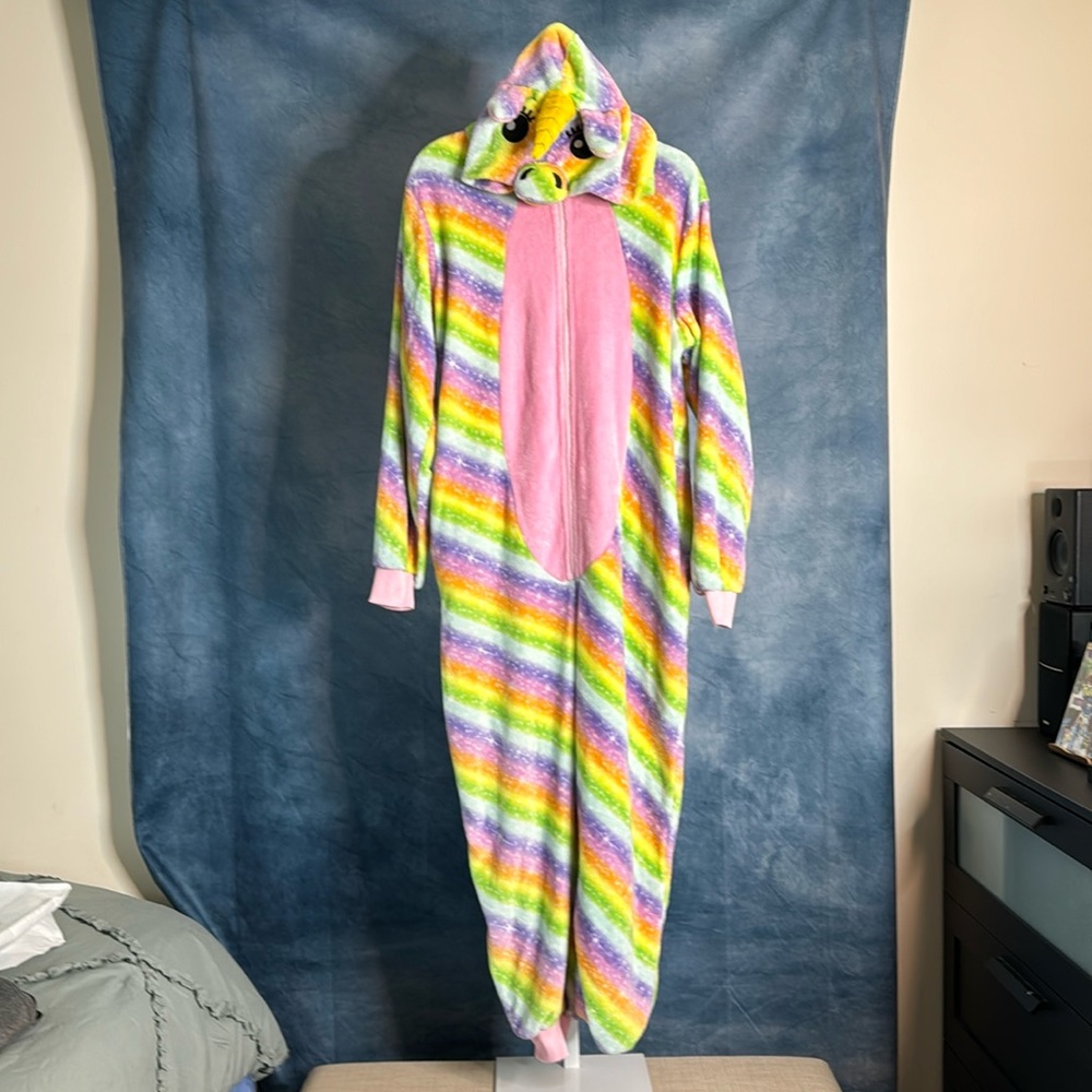 Bottoms Out Gal Unicorn Pajama Onesie Size Medium